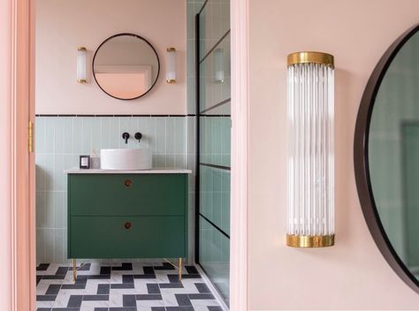 51 Pink Bathrooms With Tips, Photos And Accessories To Help You Decorate Yours Green And Rose Bathroom, Pink And Aqua Bathroom, Pink Green Black Bathroom, Pink Accent Wall Bathroom, Pink And Green Bathrooms, Sage Green And Pink Bathroom, Bathroom Artdeco, Dusty Rose Bathroom, Hot Pink Bathrooms