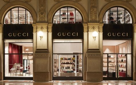 After the pandemic, Kering's new strategy is exclusivity at any cost Gucci Outlet, Desktop Background Pictures, Neon Room, Gucci Store, Gucci Brand, Fur Clothing, Store Design Interior, Store Interior, Outlet Store