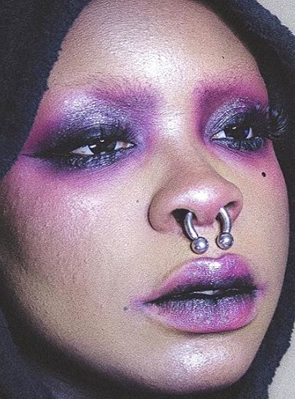 Purple Makeup Alternative, Purple Gothic Makeup, Purple Alt Makeup, Colorful Goth Makeup, Drag Makeup Ideas, Purple Goth Makeup, Goblincore Makeup, Goth Aesthetic Makeup, Eccentric Makeup