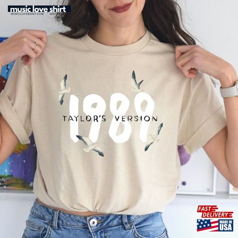 Vintage 1989 Shirt Swiftie Album T-Shirt Hoodie Check more at https://musicloveshirt.com/product/vintage-1989-shirt-swiftie-album-t-shirt-hoodie-2/ Taylor Swift Tshirt, Taylor Gifts, Taylor Swift Shirts, Estilo Taylor Swift, Taylor Swift Outfits, Taylor S, Love Shirt, Family Shirts, Taylor Swift