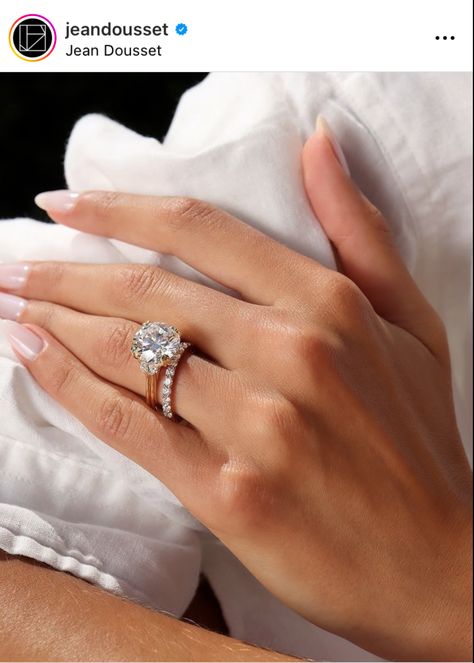 Diamond Rings Stack, Engagement Rings On Hand, Engagement Rings Luxury, Big Diamond Ring, Diamond Ring Designs, Marriage Rings, Fiance Ring, Big Diamond Engagement Rings, Big Diamond Rings