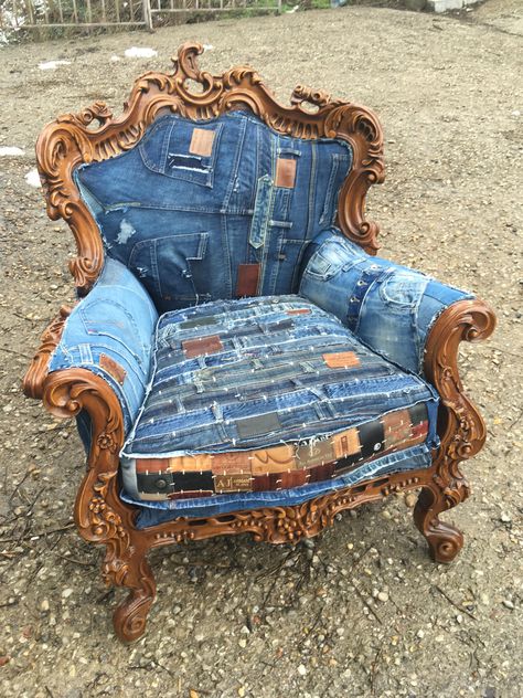 Denim Furniture, Patchwork Furniture, Diy Furniture Upholstery, Reupholster Chair, Reupholster Furniture, Upholstery Diy, Deco Originale, Diy Furniture Renovation, Furniture Rehab