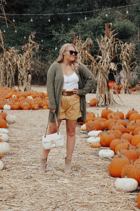 How To Dress For Fall When Its Hot Outside, Fall Outfits When It’s Hot Outside, Boots Fall Ankle, Nerd Chic, Pumpkin Patch Outfit, Monochromatic Outfit, Daily Outfit Inspiration, Blogger Outfits, Lightweight Cardigan