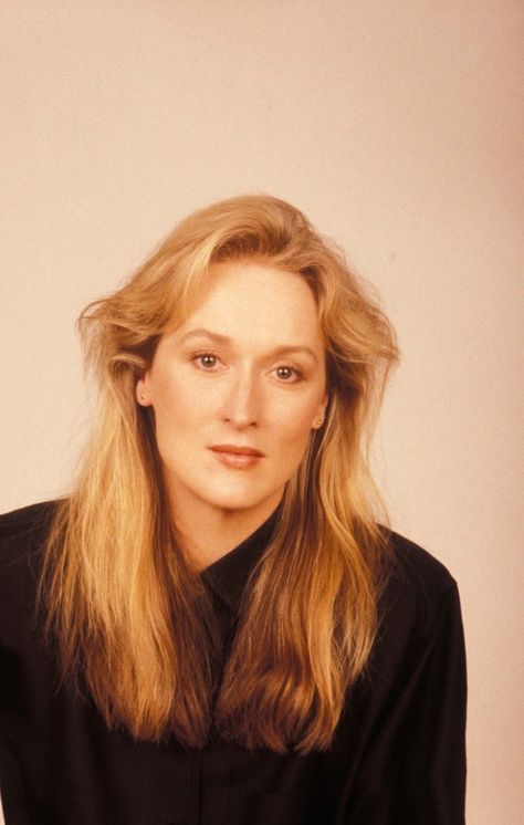 1988 MS Photoshoot_6 #1988 #MerylStreep #Photoshoot Young Meryl Streep, Grace Gummer, Acting Tips, Armani Beauty, Little Women, Julianne Moore, Meryl Streep, Clint Eastwood, Nicole Kidman