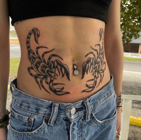 Tattoo Back Snake, Scorpion Stomach Tattoos Women, Hips Tattoo, Stomach Tats, Stomach Tattoos Women, Stomach Tattoo, Belly Tattoo, Scorpio Tattoo, Tattoo Aesthetic