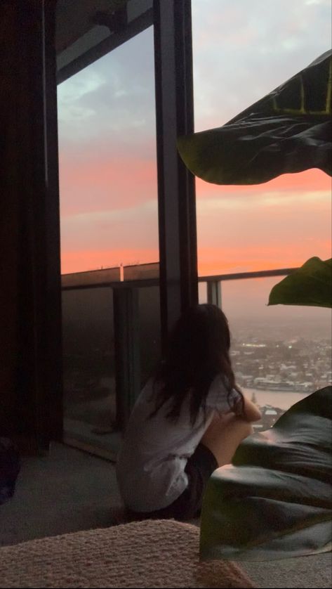 Girl looking at Sunset over looking Gold Coast Contemplating Life Aesthetic, Watching Sunset Aesthetic, Contemplating Life, Watching Sunset, Spotify Covers, Clothing Guide, Sunset Aesthetic, Life Aesthetic, Remember Me