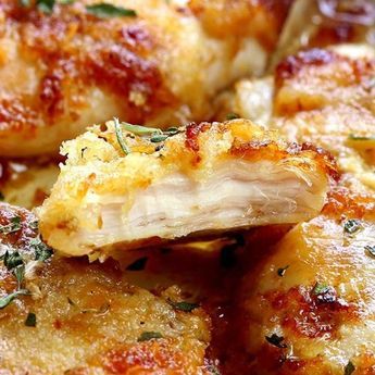 Temperature To Bake Chicken, Melt In Your Mouth Chicken, Mouth Chicken, Chicken Sauce Recipes, Caesar Chicken, Chicken Recipes Boneless, Chicken Breast Seasoning, Baked Chicken Breast, Yummy Chicken Recipes