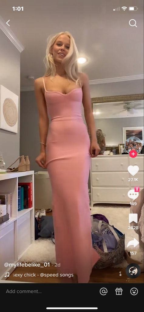 Indian Cocktail Dress, Pink Bandage Dress, Cheer Outfits, House Of Cb Dresses, Grad Dresses, House Of Cb, Elegant Outfit, Bandage Dress, Strapless Dress Formal