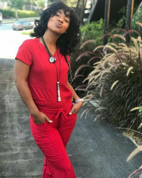 BADDIELICIOUS.🍭92k? on Instagram: “a future pediatrician 👩🏽‍⚕️” Nurse Outfit Scrubs, Night Jar, Red Scrubs, Scrub Style, Nurse Aesthetic, Life Goals Future, Nurse Inspiration, Cute Scrubs, Scrubs Outfit