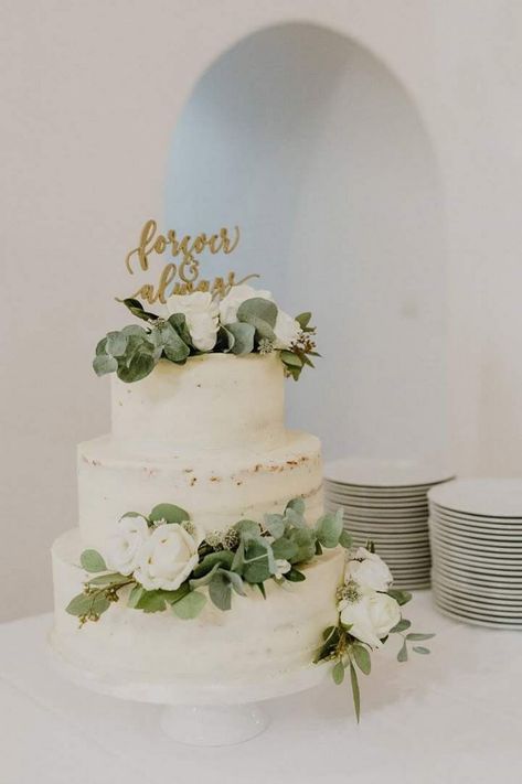 Semi Naked Wedding Cake with fresh flowers - Birgit Syrch-Moser - Google+ Wedding Cake With Fresh Flowers, Semi Naked Wedding Cake, Wedding Cake Simple Elegant, Vintage Pasta, Cake With Fresh Flowers, Wedding Cake Fresh Flowers, Boho Wedding Cake, Wedding Cake Tops, Fresh Flower Cake