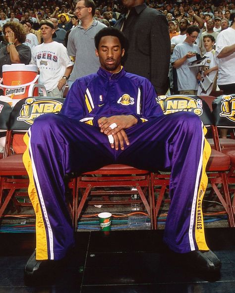 SLAM Kicks on Twitter: "20 years ago today with adidas The Kobe on his feet. ��🕊… " Kobe Bryant Locked In, Kobe Locked In, Kobe 8, Kobe Bryant Nba, Kobe Bryant Pictures, Ball Aesthetic, Kobe Bryant Black Mamba, Kobe Bryant Wallpaper, Cover Boy