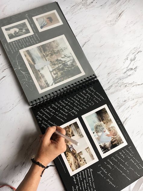 Diy Album Photo, Polaroid Photo Album, Travel Photo Album, Album Photo Scrapbooking, Personalized Photo Albums, Desain Buklet, Album Ideas, Album Foto, Photo Album Diy