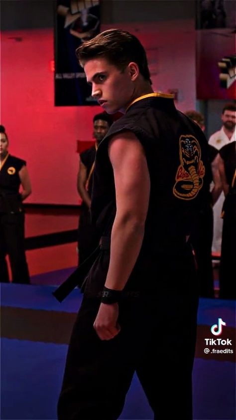 Tanner Buchanan Cobra Kai, Witcher 4, Stranger Things 5, Squid Game Season 2, Top Netflix Series, Robbie Keane, Cobra Kai Wallpaper, Tanner Buchanan, Luis Guzman