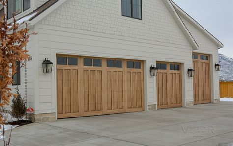 Brown Garage Door, Cedar Garage Door, Garage Door Lights, Garage Door House, Timber Garage, Farmhouse Garage, Wooden Garage Doors, Wood Garage, Garage Door Styles