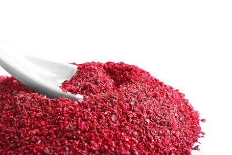 Sumac: Berry Spice - SPICEography Sumac Benefits, Recipes With Sumac Powder, Sumac Spice How To Make, How To Use Sumac Spice, Sumac Berries, Sumac Spice, Mediterranean Cuisine, Grilled Meat, Middle Eastern