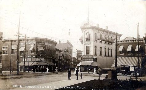 Mt Clemens Old English D, Mount Clemens, Detroit History, Detroit Area, Vintage Michigan, South Bank, Tug Boats, Pure Michigan, Famous Places