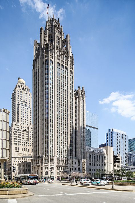 ˚Chicago Tribune Tower - John Mead Howells and Raymond Hood - Illinois Tribune Tower, Modern Skyscrapers, Urban Design Plan, Landmark Buildings, Architecture Landmark, Art Deco Buildings, Chicago Architecture, Architectural Styles, Classic Architecture