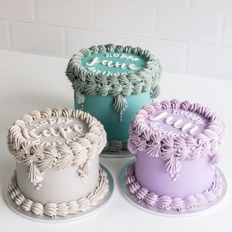 Korean Cakes, Victorian Cakes, Bolo Vintage, Vintage Birthday Cakes, Pastel Cakes, Korean Cake, Instagram Cake, Cake Decorating Ideas, New Cake