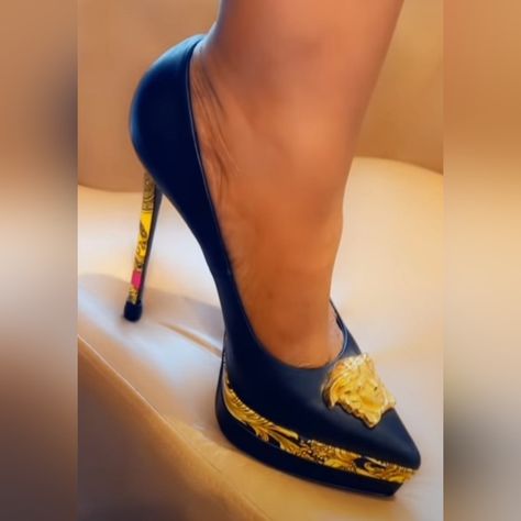 Brand New Shoes. Never Won. Very Elegant And Classy. It Fits Us Size 8 Or Eu Size 38 Perfectly. Poodle Fashion, Pretty Poodles, Sigma Gamma Rho, Greek Life, Black Beauty, New Shoes, Anklets, Women Shoes, Brand New