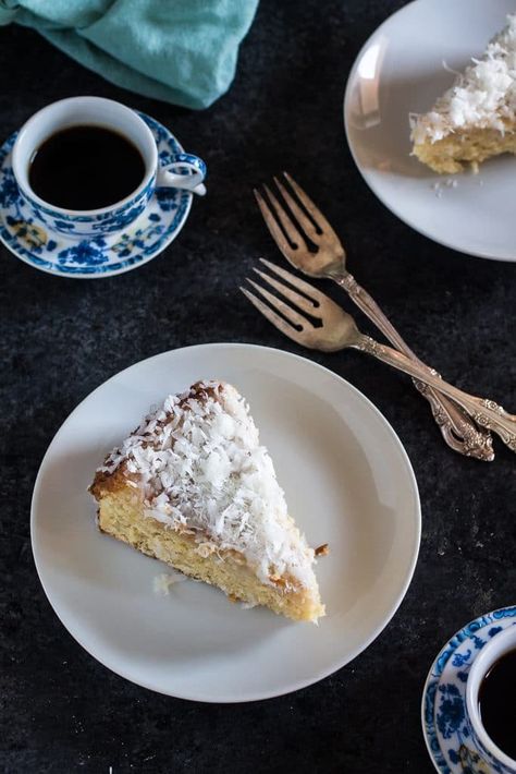 Cake Condensed Milk, Moist Coconut Cake, Condensed Milk Cake, Brazilian Desserts, Sweet Condensed Milk, Brazilian Style, Hispanic Food, Joy Of Cooking, Brazilian Food