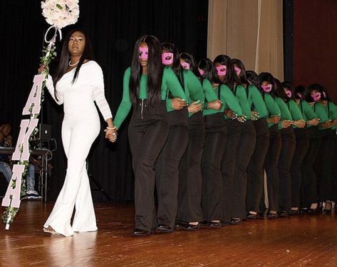 Aka Probate Outfits, Probate Outfits, Aka Probate, College Lifestyle, Sorority Fashion, Sorority Ideas, Divine 9, Aka Sorority, Future Dreams