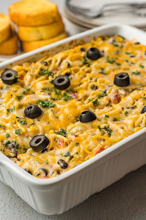 Lazy Casserole, Chicken And Pasta Casserole, Casserole Meal, Corn And Black Beans, Black Bean Pasta, Casserole Bake, Chicken Pasta Casserole, Mexican Chicken Casserole, Fiesta Chicken