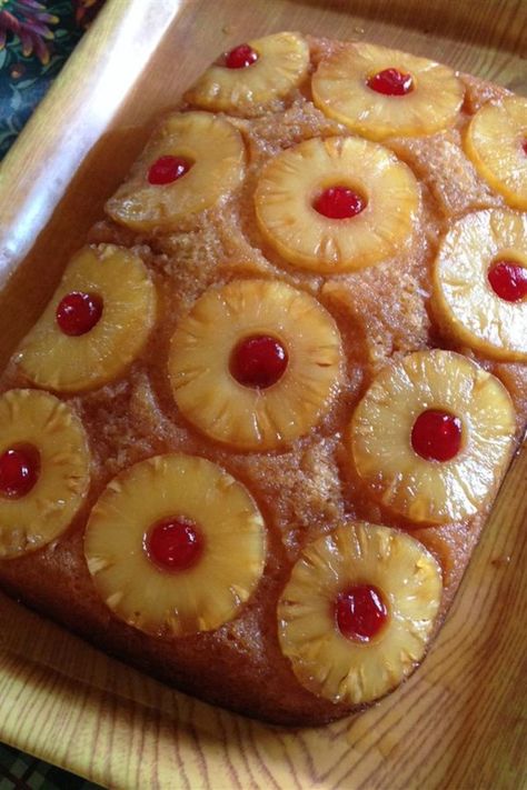 Super Easy Peach Cobbler Recipe, Pineapple Upside Down Bundt Cake Recipe, Pineapple Upside Cake, Canned Pineapple, Pineapple Upside, Pineapple Upside Down Cake, Pineapple Upside Down, Upside Down Cake, Yummy Sweets