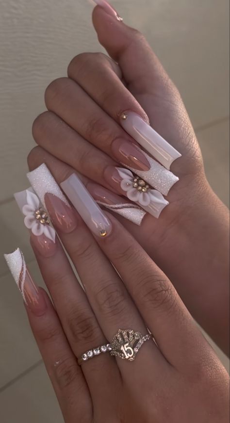 Nails Art Simple, Nail Art 2022, Design Nails Art, Nail Art Trendy, Nail Art 2023, Nail Art For Short Nails, Art For Short Nails, Quinceanera Nails, Tips Nails