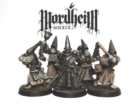 Grim Dark Miniatures, Warrior Priest, Zombicide Black Plague, Gold Crowns, Witch Hunter, Dnd Minis, Miniature Photography, Warhammer Aos, D&d Miniatures