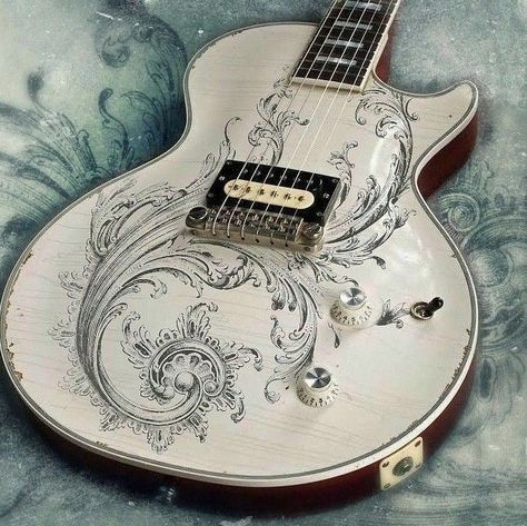 Guitar Custom Paint Design, Sick Guitars, Guitar Artwork, Guitar Gibson, Art Guitar, Rare Guitars, Instruments Art, Electric Guitar Design, Guitar Obsession