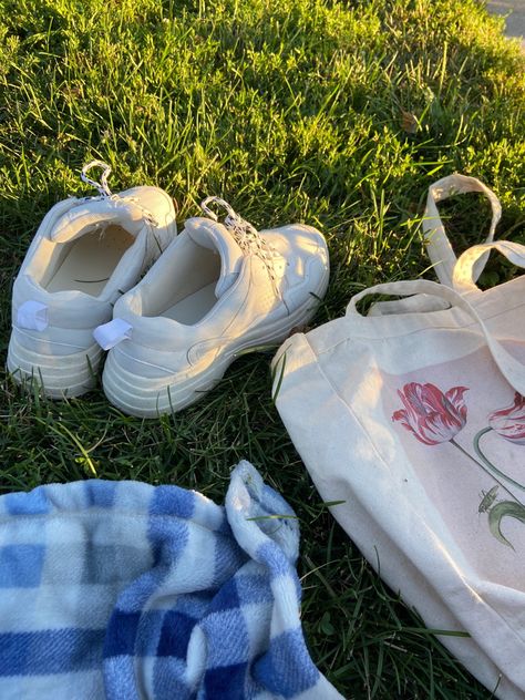 picnic, aesthetic, white sneakers, blanket, outside, picnic inspo, grass, picnic day, food Blanket On Grass Aesthetic, Grass Picnic, Grass Aesthetic, Outside Picnic, Picnic Inspo, Picnic Day, Grass Skirt, Picnic Aesthetic, Aesthetic White