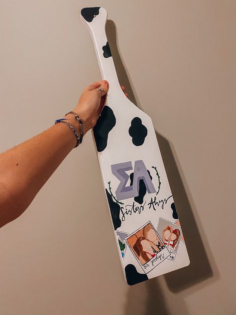 Paddle Inspiration Sorority, Adpi Paddle Ideas, Western Sorority Paddle, Sigma Kappa Paddle Ideas, Sorority Paddles Ideas Simple, Paddle Painting Ideas Sorority, Big Paddles Sorority, Big Little Paddles Sorority Ideas, Paddle For Big