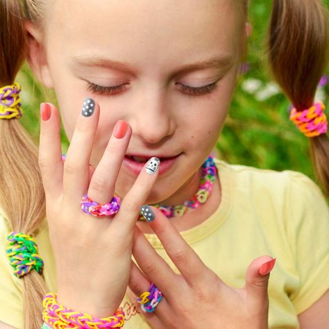 Children Nails Designs For Kids, Kids Manicure, Nails Kids, Kids Nail Designs, Kids Nail Polish, Usa Nails, Quick Dry Nail Polish, Water Based Nail Polish, Dry Nails Quick