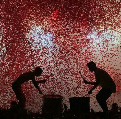 Twenty One Pilots Trees, Pilots Aesthetic, Tyler Y Josh, Twenty One Pilots Concert, Twenty One Pilots Wallpaper, Twenty One Pilots Aesthetic, Alt Aesthetic, Quotes Celebrities, Tyler And Josh