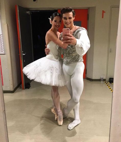 Hugo Marchand on Instagram: "Grand Pas classique few days ago in Tokyo with my partner in crime @hannah87oneill ! #GrandPasClassique #Tokyo #HannahONeill #BalletSupreme" Hugo Marchand, Ballet Couple, Ballet Dance Photography, Dancer Photography, Ballet Boys, Male Ballet Dancers, Ballet Poses, Dance Tights, Stage Costume