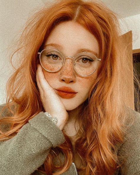 Red Hair And Glasses, Cottage Core Girl, Cute Jordans, Copper Hair Color Ideas, W.i.t.c.h Aesthetic, Men Hair Color, Copper Hair Color, Girls With Red Hair, Hair Appointment