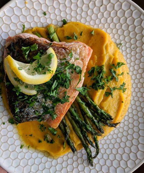 Butternut Squash And Fish, Salmon With Butternut Squash, Crispy Skin Salmon, Butternut Squash Puree, Squash Puree, Seasonal Eating, Aip Diet, Eat Seasonal, Fish Recipe