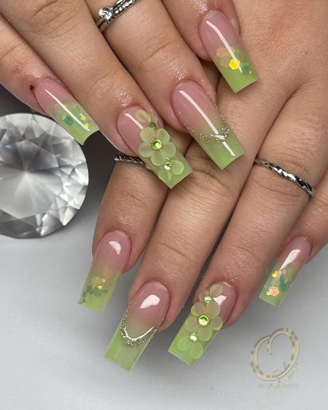 Rapunzel Acrylic Nails, Sage Nails Short, Peridot Nails, Shrek Nails, Tinkerbell Nails, 2009 Birthday, Acrylic Nail Designs Classy, Quinceanera Nails, Green Acrylic Nails