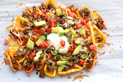 Mini Pepper Nachos Healthy Nachos, Low Carb Mexican, Delicious Low Carb Recipes, Cholesterol Lowering Foods, Low Carb Eating, Keto Foods, Idee Pasto Sano, Low Carb Yum, Protein Shakes