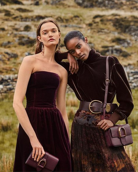 Ralph Lauren (@ralphlauren) • Instagram photos and videos Velvet Turtleneck, Turtleneck Blouse, Ralph Lauren Womens Clothing, Fall Apparel, Velvet Cocktail Dress, Classic Clothing, Country Fashion Women, Ralph Lauren Style, Ralph Lauren Women