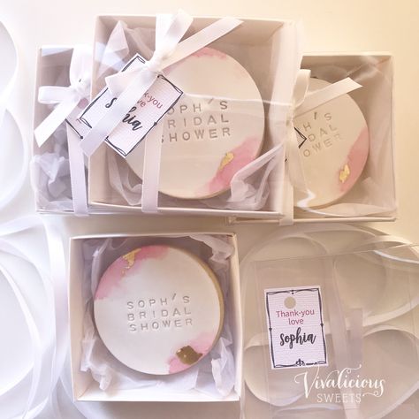 Pastel Bridal Shower Cookies, Bridal Shower Fondant Cookies, Wedding Cookie Packaging, Hen Party Cookies, Bridal Shower Cookie Favors, Cookie Favors Packaging, Stamped Cookies, Baby Reception, Decorated Biscuits