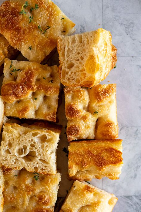 Sourdough focaccia bread is a simple overnight sourdough recipe! You'll love baking this easy sourdough focaccia bread recipe. | cravethegood.com Focaccia Recipes, Best Sourdough Starter Recipe, Sourdough Focaccia Recipe, Foccacia Recipe, Overnight Sourdough, Sourdough Focaccia, Recipe Using Sourdough Starter, Foccacia Bread, Focaccia Bread Recipe