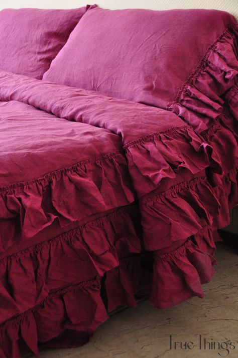 Transform your bedroom into a beautiful bohemian oasis with our 60+ colors linen ruffled duvet cover! Made from softened linen, this duvet cover is the perfect blend between aesthetic and comfort. Its purple color adds a chic and trendy touch to any bedding set, while the coconut buttons and hidden closure provide a luxurious feel. This ruffled duvet with its beautiful ruffles will keep you looking hip and on trend, all while enjoying the soft and cozy feeling that linen provides. Available in t Linen Ruffle Bedding, Red Striped Bedding, Girly Modern Bedroom, Bed Aesthetic Cozy, Duvet Covers Aesthetic, 80s Bedding, Boho 2024, Ruffled Bedding, Ruffled Duvet