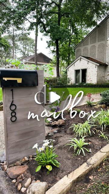 Kelsey Mackall | DIY & Real Life Reno on Instagram: "Whipped up a mailbox in a day for under $50! Using just two 2x4s and a couple $2 fence pickets! The structure was super simple and we we’re able to reuse our original box with a fresh coat of paint! (House numbers are an additional cost but don’t worry creepers, this isn’t my actual address). #easydiy #diyhomeprojects #mailbox #curbappeal" Mailboxes Ideas Curb Appeal, Modern Mailbox Diy, Mailbox Makeover, Paint House, Fence Pickets, Modern Mailbox, Picket Fence, Fence Design, House Numbers