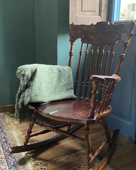 A new mercatino purchase. I am in love with this rocker and can already see myself warming by the winter fire. 🤣 Loving our vintage finds. #retreattothemountains #renovatinginitaly #vintagefurniture #antiquefinds #thrifting #italianadventure #mountainlife #rockingchair #winterplans #bythefire #italy #oldhouse Rocking Chair In Living Room, Antique Rocking Chair, Old Rocking Chairs, Antique Rocking Chairs, Vintage Rocking Chair, Winter Fire, While You Were Sleeping, Production Design, To The Mountains