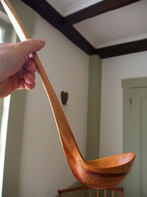 Peter Galbert Chair Notes, Windsor Chairs Carving Spoons, Wooden Spoon Carving, Wooden Ladle, Wood Spoon Carving, Coffee Table Plans, Windsor Chairs, Spoon Art, Carved Spoons, Green Woodworking