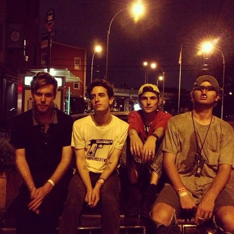 Wild Nothing, DIIV, Beach Fossils, Mac de Marco: The homies Beach Fossils Band, Zachary Cole Smith, Beach Fossils, Wild Nothing, Eclectic Music, Mac Demarco, The Homies, Strange Music, Dream Pop