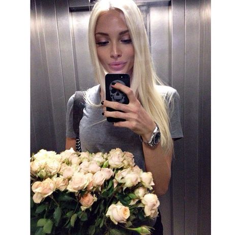 Slavic Doll, Alena Shishkova, How To Pose, Platinum Blonde, Blonde Girl, It Girl, Moscow, Pretty People, Hair Hair