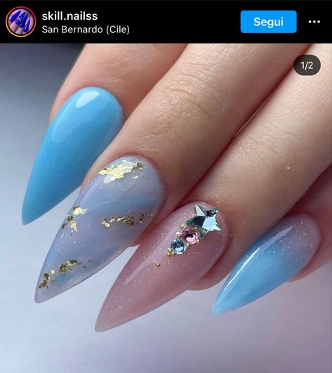 Blue Quince Nails Almond, Periwinkle And Gold Nails, Nails Silver And Pink, Light Blue Nails With Rhinestones, Light Blue Stiletto Nails, Light Blue And Pink Nails, Light Blue And Gold Nails, Blue Stiletto Nails Design, Light Blue Glitter Nails