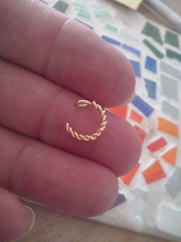 Fake Ear Piercings, Ear Cuff Diy, Cuffs Diy, Fake Nose Ring, Wire Jewelry Rings, Diy Jewelry Rings, Fake Earrings, Fake Nose Rings, Fake Nose